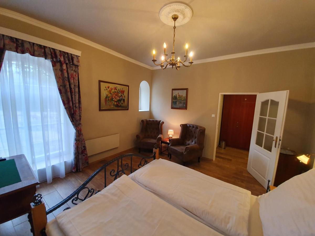 Lesni Hotel Perslak Nová Bystřice الغرفة الصورة