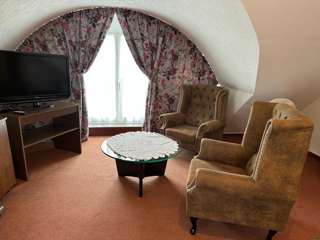 Lesni Hotel Perslak Nová Bystřice الغرفة الصورة
