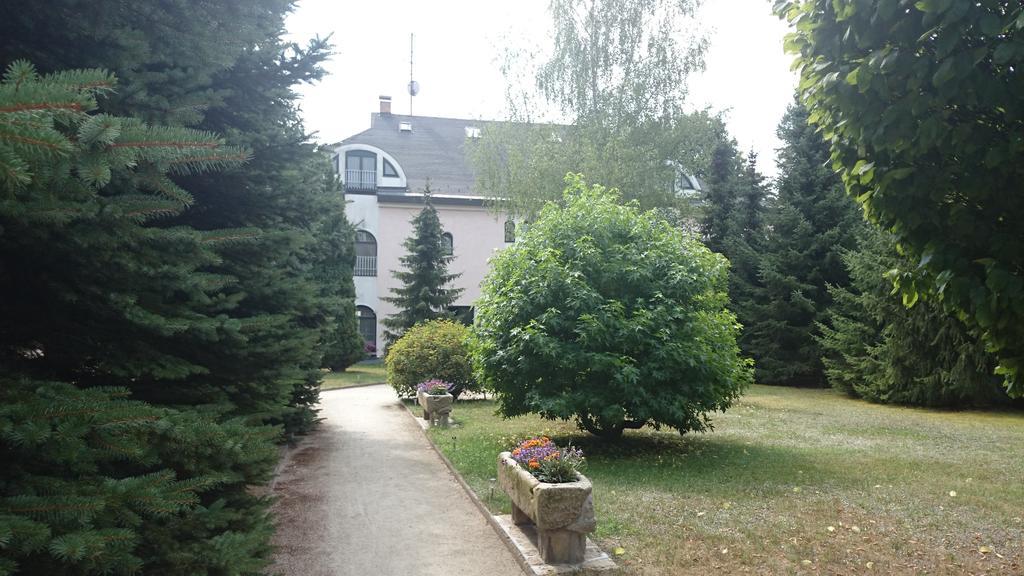 Lesni Hotel Perslak Nová Bystřice المظهر الخارجي الصورة